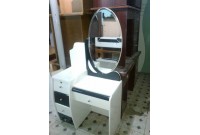 Thanh Lý Bàn Trang Điểm Trắng Đen Giá Rẻ